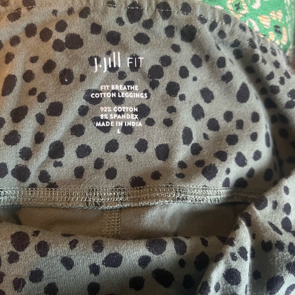 J Jill Fit Olive Green Leopard Print Leggings - Picture 3 of 4